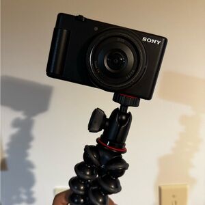 Sony zv1f Black Digital Camera with Adjustable Tripod
